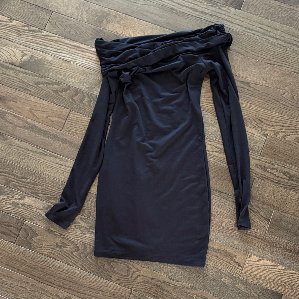 Divided One-Shoulder Long Sleeve Bodycon Dress - Black